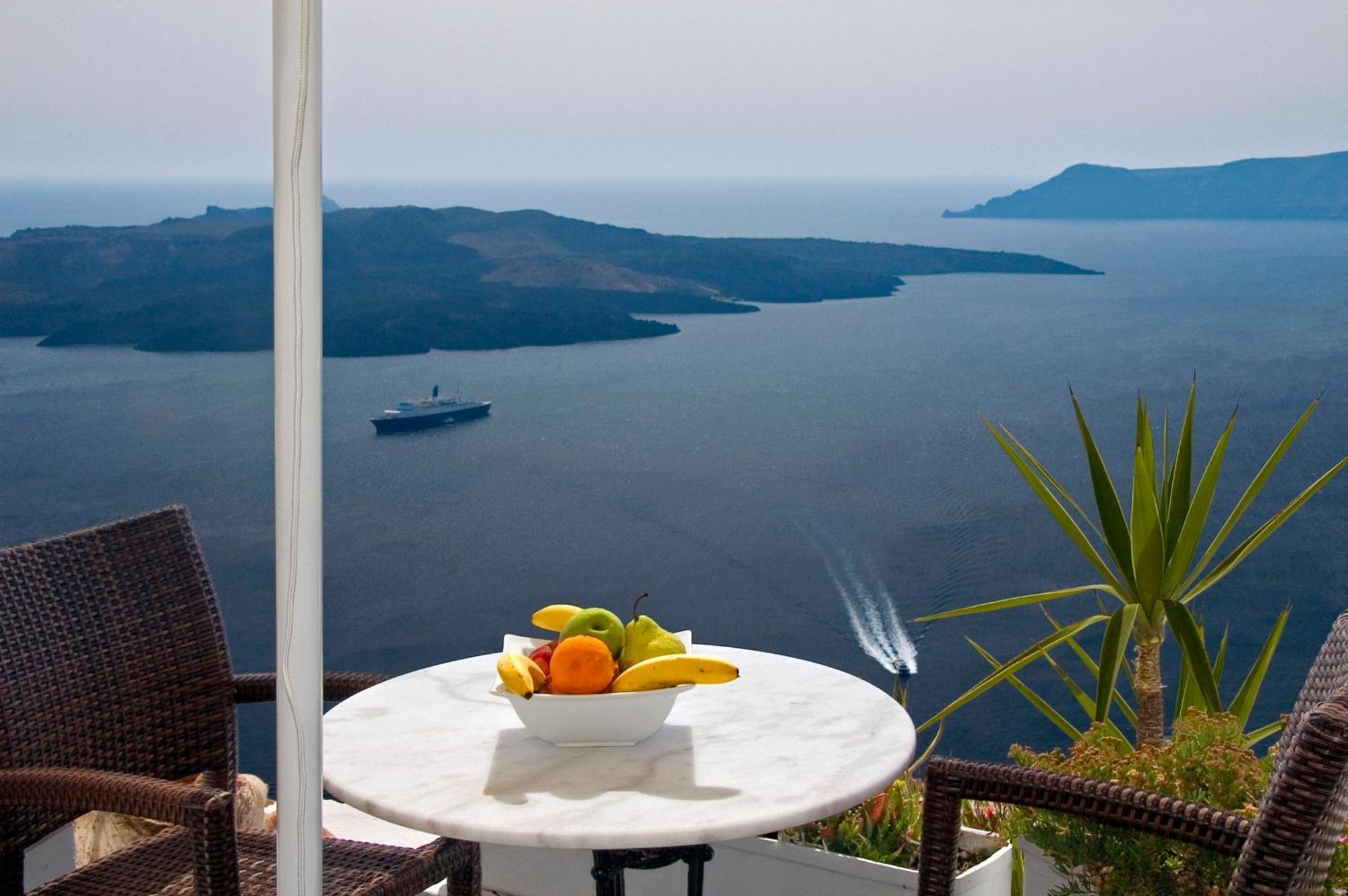 Kavalari - Adults Only Fira (Santorini)