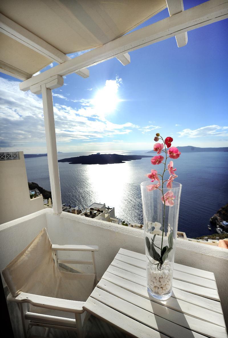 Kavalari - Adults Only Fira (Santorini)