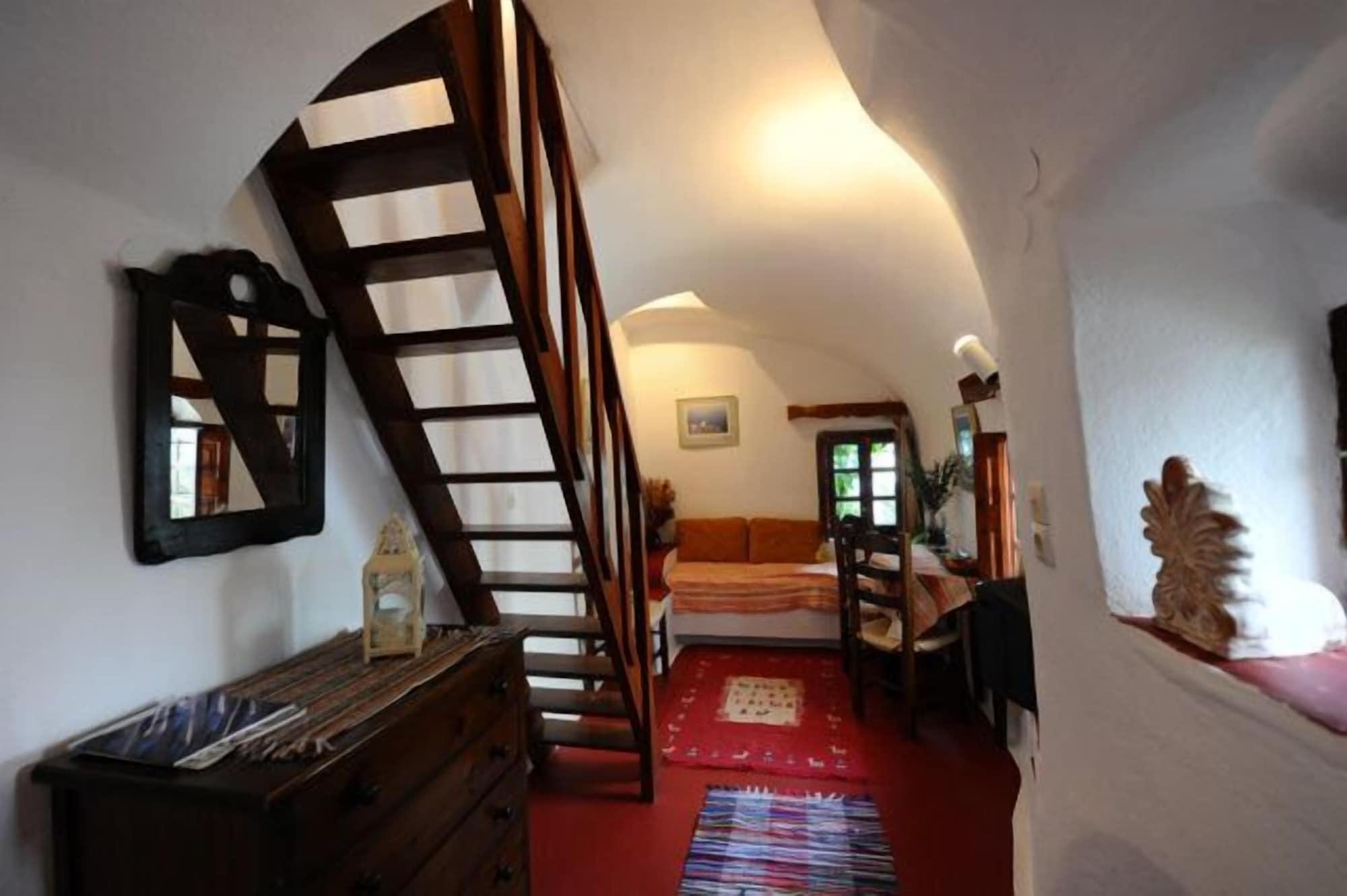 Kavalari - Adults Only 2*